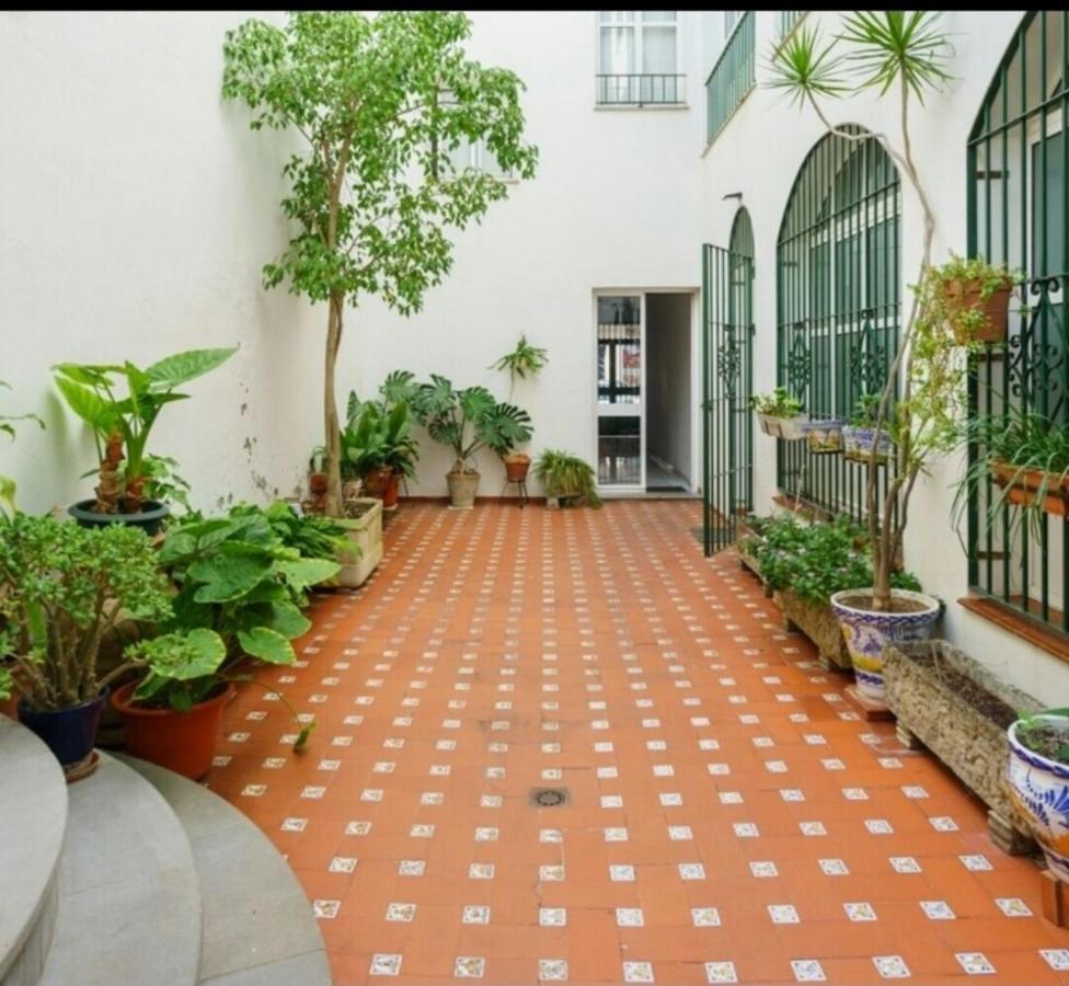 Apartment In The Center Of Севилья Экстерьер фото