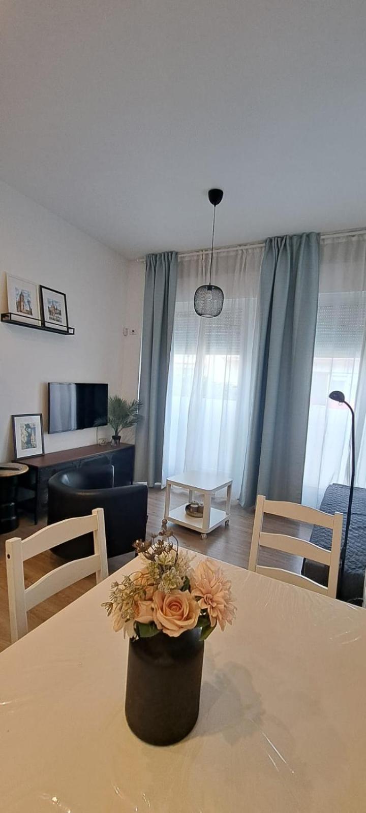 Apartment In The Center Of Севилья Экстерьер фото